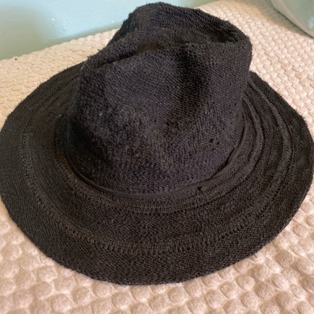 Black vintage wide brim bucket hat